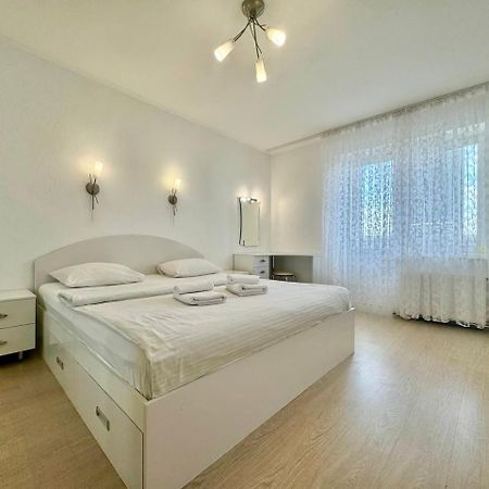 Apartpoltava Стильні Білосніжні Апартаменти, 2-Окремі Кімнати , Документи Для Відрядження , Банківський Чек Buitenkant foto