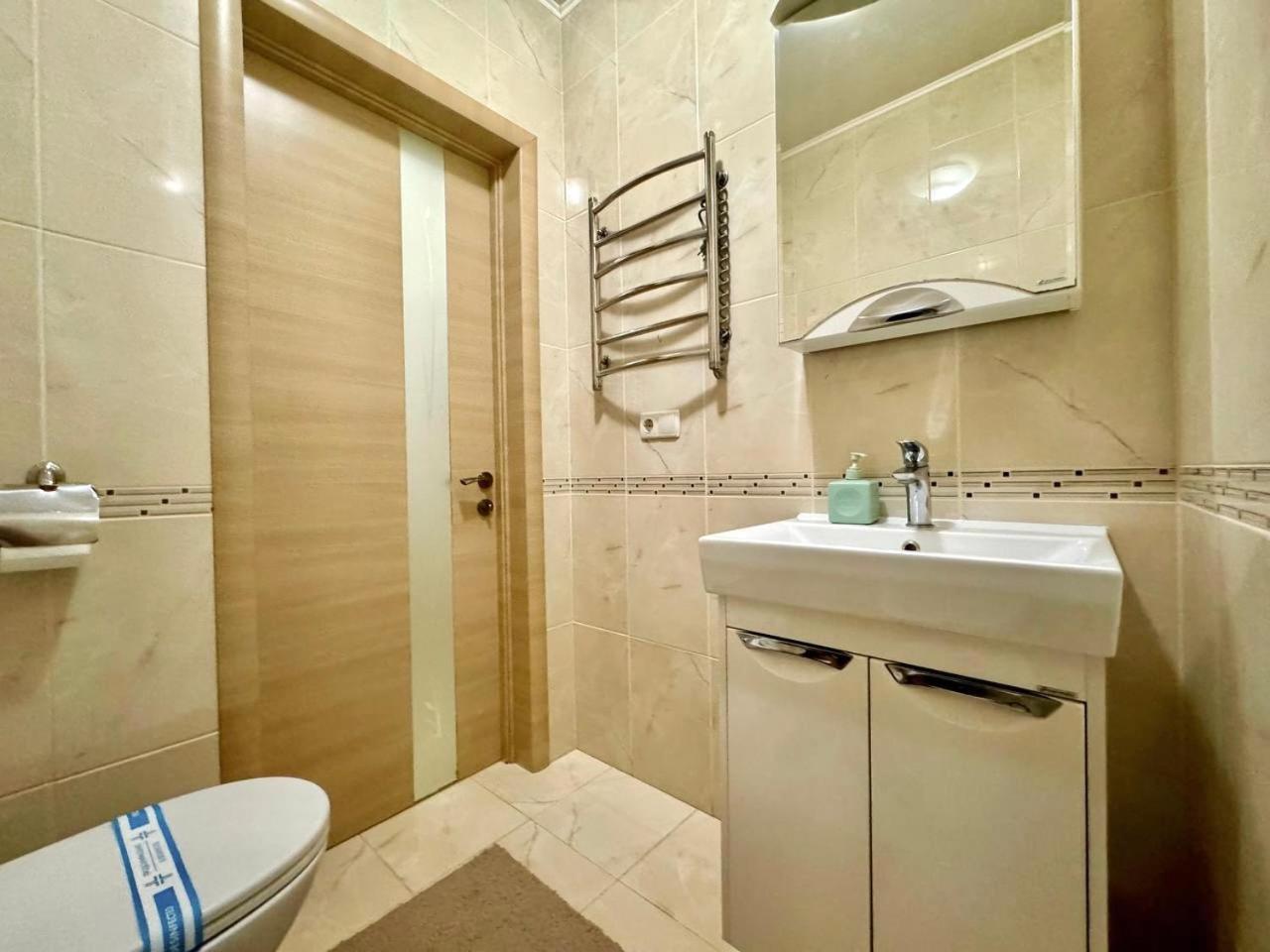 Apartpoltava Стильні Білосніжні Апартаменти, 2-Окремі Кімнати , Документи Для Відрядження , Банківський Чек Buitenkant foto