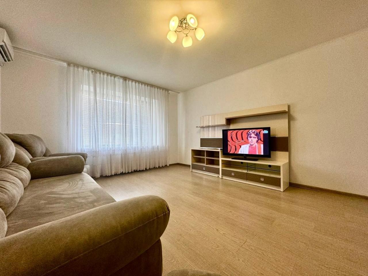 Apartpoltava Стильні Білосніжні Апартаменти, 2-Окремі Кімнати , Документи Для Відрядження , Банківський Чек Buitenkant foto
