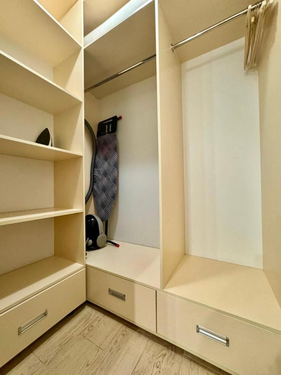 Apartpoltava Стильні Білосніжні Апартаменти, 2-Окремі Кімнати , Документи Для Відрядження , Банківський Чек Buitenkant foto